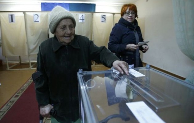 Ψηφίζουν στην Κριμαία για την ελευθερία τους από τους ναζί του Κιέβου