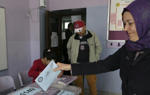 Τουρκία: Βάφτηκαν στο αίμα οι εκλογές – 8 νεκροί και 13 τραυματίες