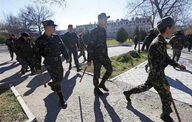 Η Ουκρανία αποσύρει όλο το στρατό της από την Κριμαία