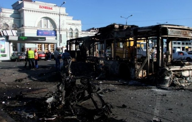 Σφυροκοπούν το Ντονέτσκ οι Ουκρανοί – Τουλάχιστον 2 νεκροί (βίντεο)