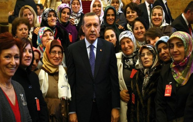 Τουρκία: Μόνο ο Ερντογάν και οι τζιχαντιστές μιλάνε υποτιμητικά για τις γυναίκες