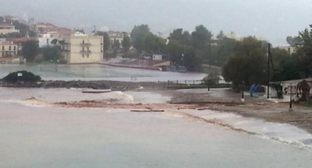 Σε κατάσταση έκτακτης ανάγκης ο Πόρος λόγω κακοκαιρίας