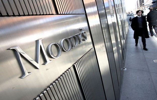 H Moody’s αναβάθμισε τις ελληνικές τράπεζες