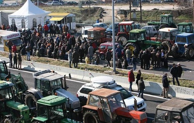 Το σχέδιο του υπουργείου Οικονομικών για να “καλμάρει” τους αγρότες