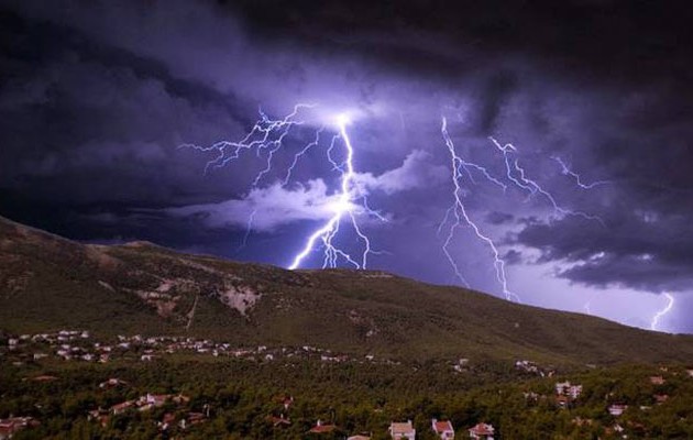 Ισχυρές βροχές, καταιγίδες  και πιθανό χαλάζι το Σάββατο