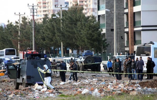 Συνελήφθη ύποπτος για την επίθεση στο Ντιγιάρμπακιρ