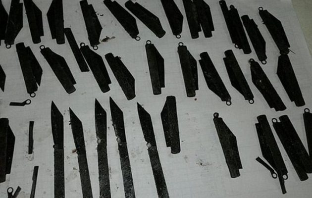 Τα ύστερα του κόσμου: Κατάπιε 40 μαχαίρια γιατί του άρεσε η γεύση τους