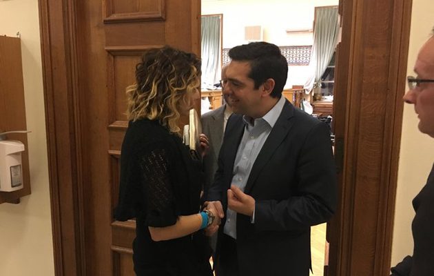 Τσίπρας: Χρονιά της πραγματικής οικονομίας το 2017 – Δεν έχουμε χόμπι τις εκλογές