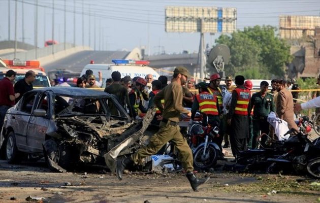 Eπίθεση αυτοκτονίας στη Λαχόρη του Πακιστάν – 25 νεκροί