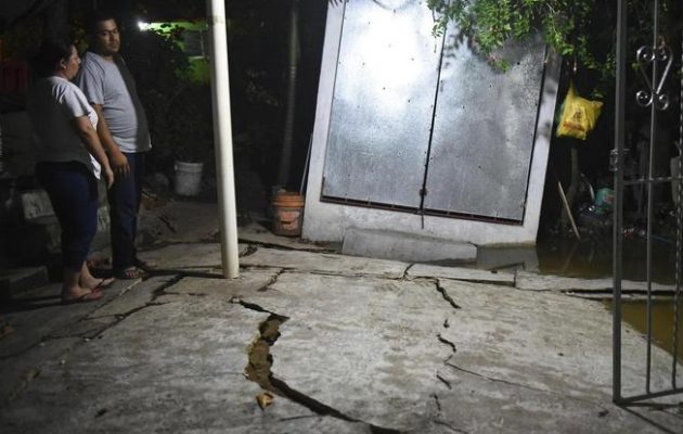 Στους 15 οι νεκροί από τον σεισμό των 8,1 Ρίχτερ στο Μεξικό