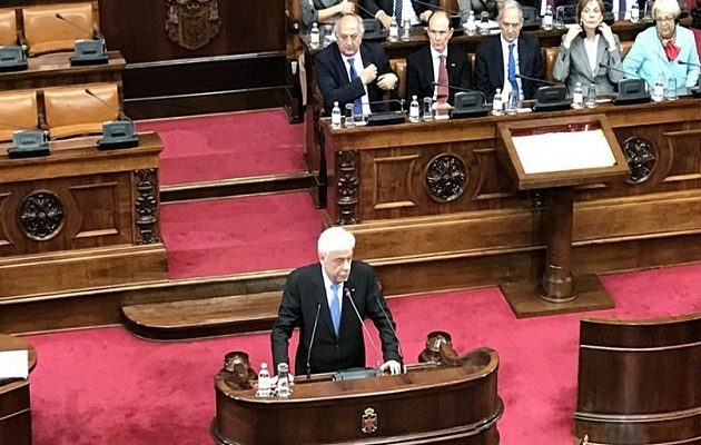 Παυλόπουλος: Η ηγεσία των Σκοπίων θέλει την Ε.Ε. αλλά αμφισβητεί τα ελληνικά σύνορα