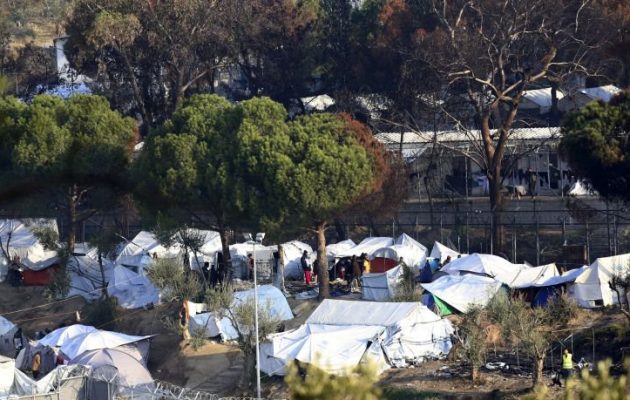 Ύποπτες αντιδράσεις Γαληνού – Γιατί δεν ήθελε οικίσκους για τους πρόσφυγες;