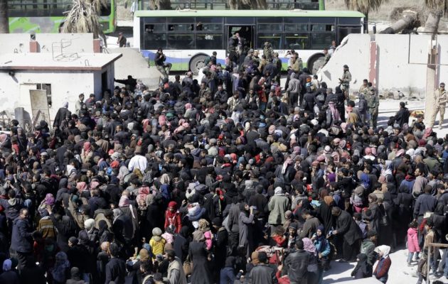 Ακόμα 20.000 άμαχοι «βγήκαν» από την τζιχαντοκρατούμενη Ανατολική Γούτα στη Δαμασκό