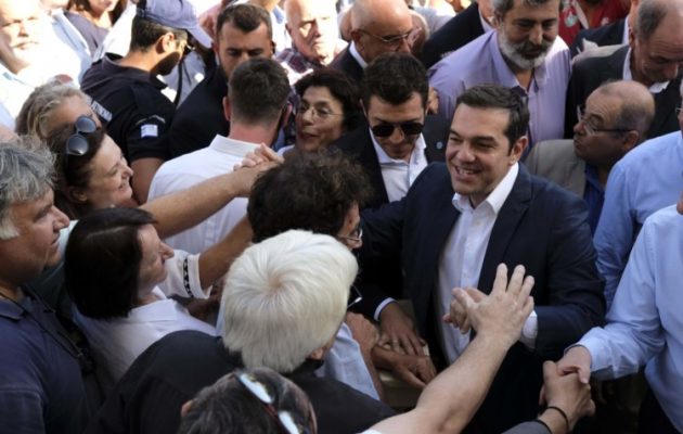 «Ο Τσίπρας κυκλοφορεί στην Κρήτη όπως όταν δεν ήταν πρωθυπουργός»