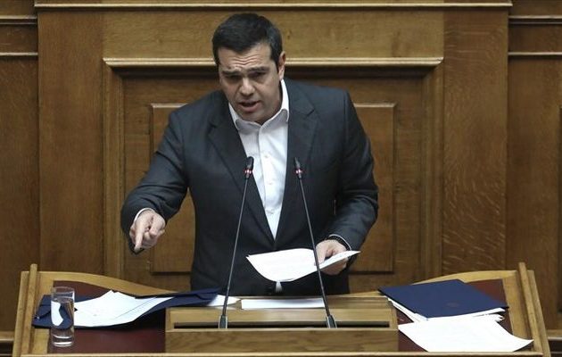 Τσίπρας σε Μητσοτάκη: Πολιτεύεστε με ψεύτικα στοιχεία και καταστροφολογία