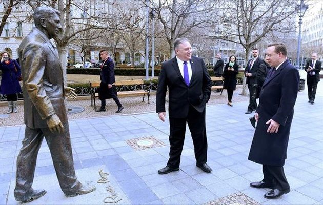 Τι συμφώνησε ο Μάικ Πομπέο με τον υπουργό Εξωτερικών της Ουγγαρίας