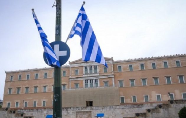 Καιρός: Με καλές καιρικές συνθήκες το τριήμερο της 28ης Οκτωβρίου