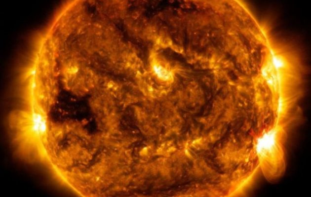 Ηλιακή κηλίδα θα «χτυπήσει» τη Γη και ίσως προκαλέσει ασθενείς διακυμάνσεις στο ηλεκτρικό δίκτυο