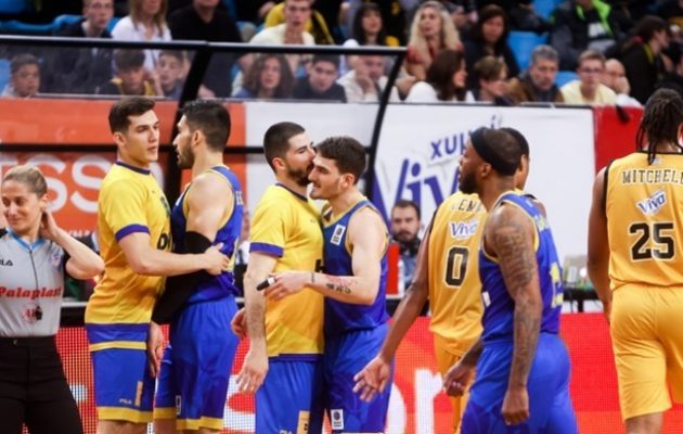 Basket League: Στα ημιτελικά το Περιστέρι, «σκούπισε» την ΑΕΚ