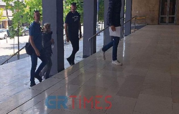 Προφυλακιστέα 71χρονη που αποπειράθηκε να σκοτώσει τον 44χρονο γιο της