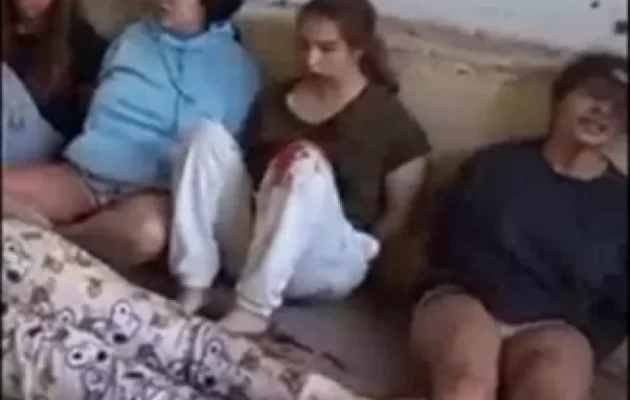 Σκληρό βίντεο με πέντε γυναίκες του ισραηλινού στρατού ομήρους της Χαμάς