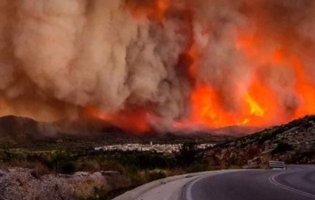 Φωτιά στην Αττική: Έκκληση της ΕΛ.ΑΣ. στους πολίτες να ακολουθούν τις οδηγίες εκκένωσης και να μην κινούνται προς τις πυρόπληκτες περιοχές